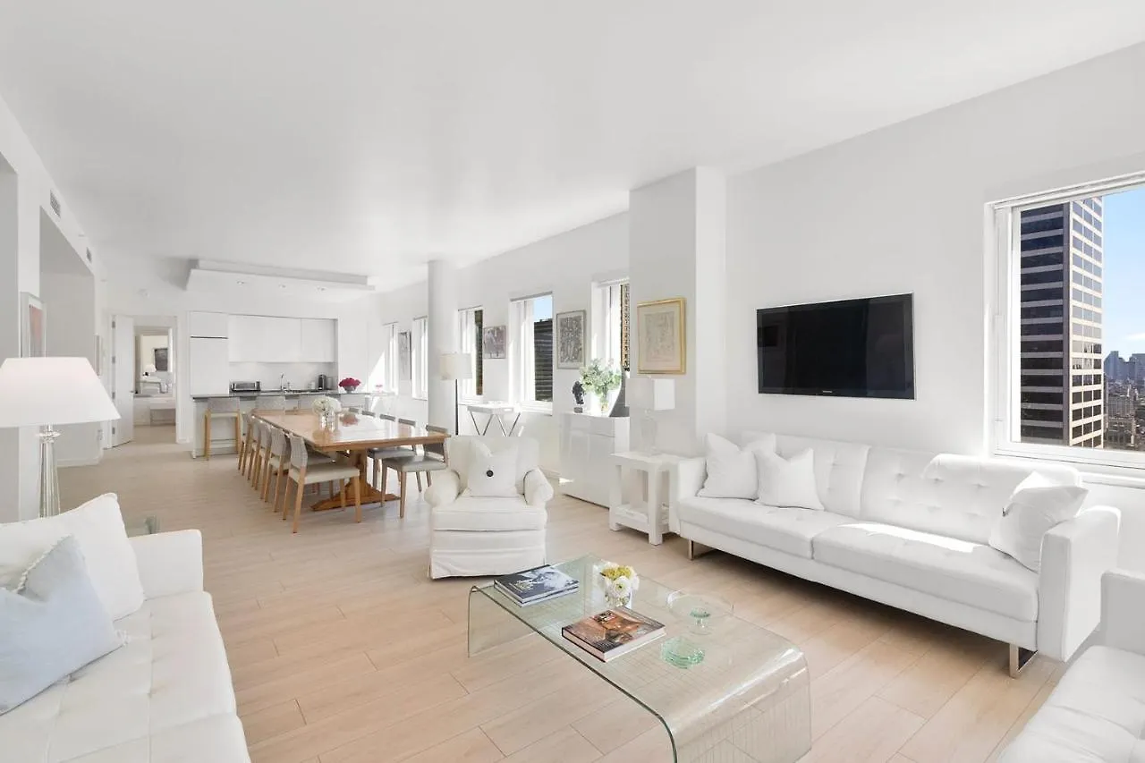 Luxury 4 Bedroom Apartment Near Times Square, New York City 0*,