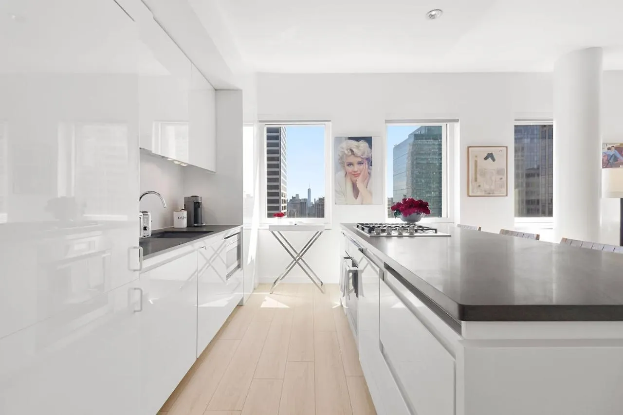 Luxury 4 Bedroom Apartment Near Times Square, New York City