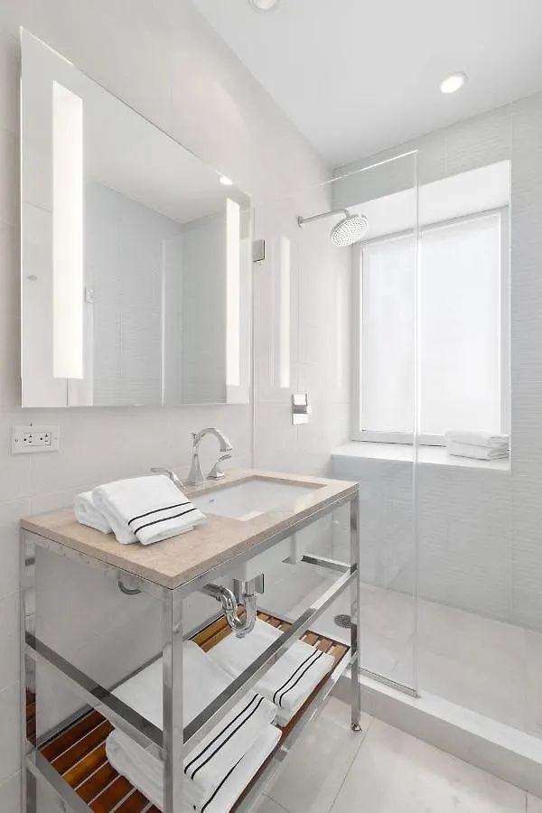 Luxury 4 Bedroom Apartment Near Times Square, New York City
